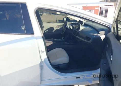 2024 Toyota Prius Xle Awd-E from USA, damaged, VIN JTDADABU2R3010068